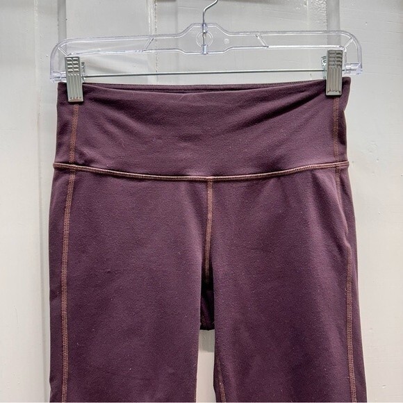 Athleta wine burgundy capri leggings women's small - Picture 2 of 8